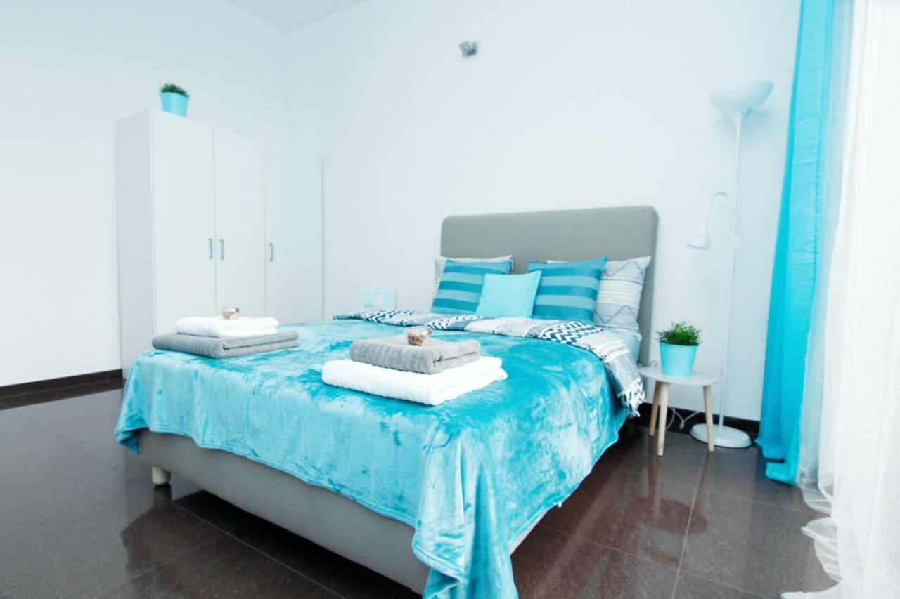Blue River - Walonska 7 - Apartment With Garden Βρότσλαβ Εξωτερικό φωτογραφία